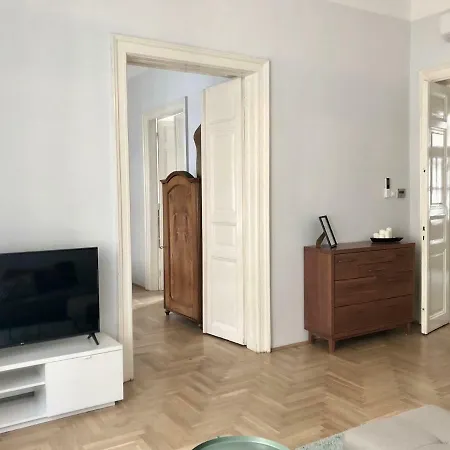 Апартаменты Js Flats - District Vii - Downtown - 2br And Balcony